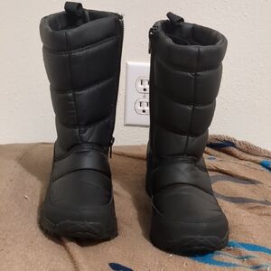 Magellan Outdoor Black Winter Boots with Side Zipper